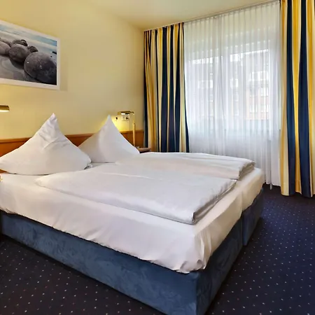 Tryp By Wyndham Aquamarin 3*
