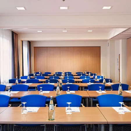 Hotel Tryp By Wyndham Aquamarin Lübeck